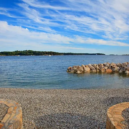 Vakantiehuis Melisa 5 *